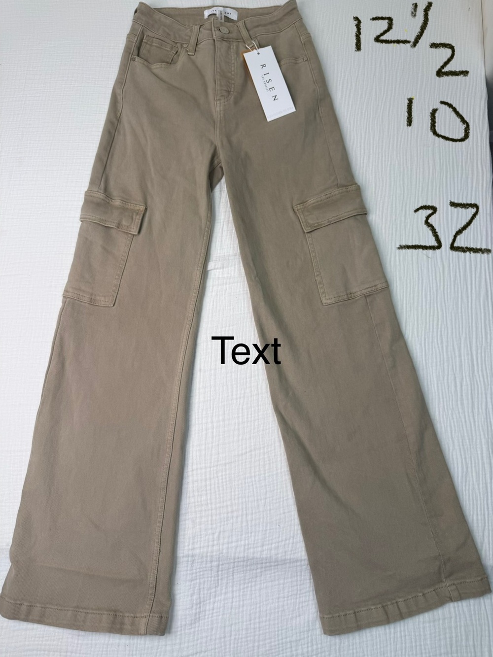 Risen Cargo Wide Leg Jeans Womenโs Size 3/26 NWT High Rise Beige Stretch Utility